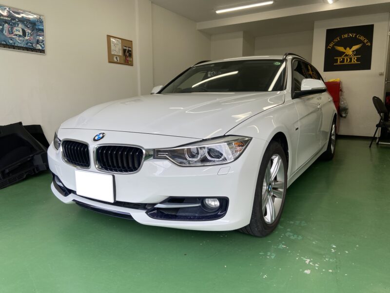 BMW320i