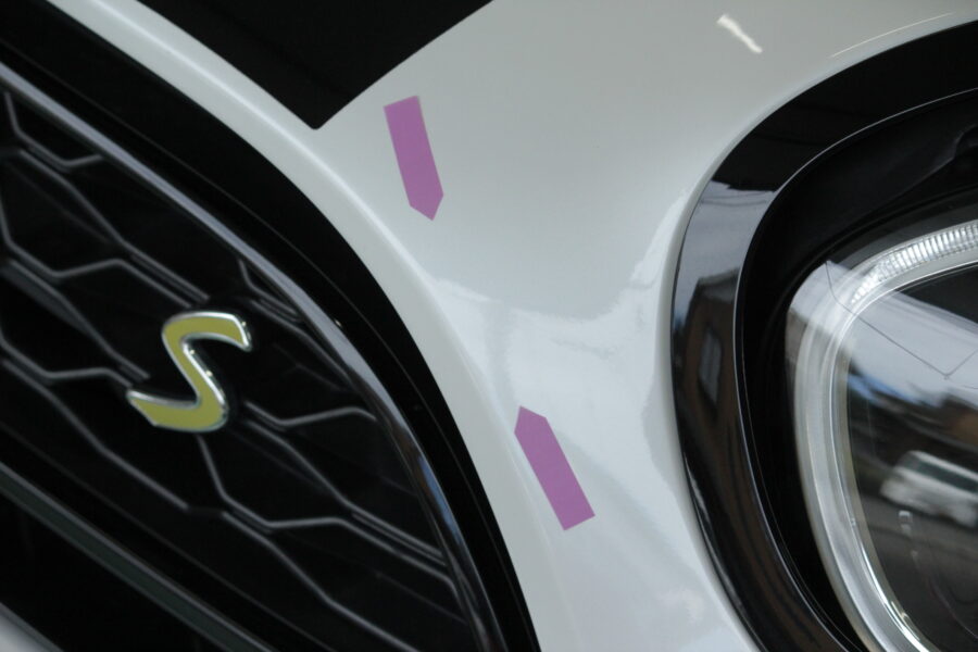 MINIクロスオーバー　ボンネット施工後